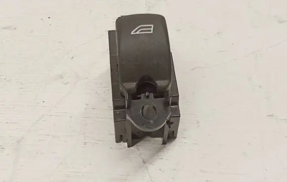 Volvo V70 Electric window control switch 31272006 10W161