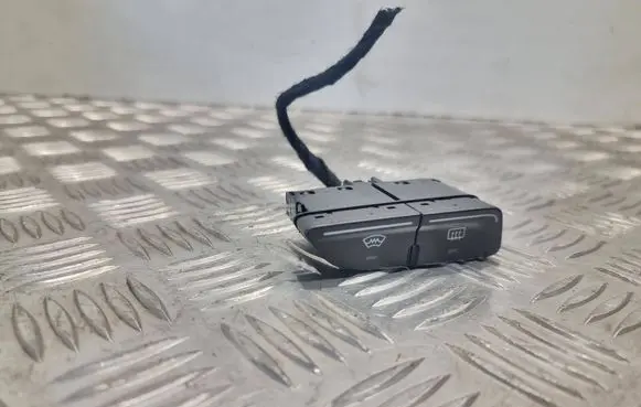 Ford Focus Windscreen/window heater switch Am5t18K574AC