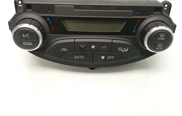 Toyota Yaris Climate control unit 559000D820 18APR25B