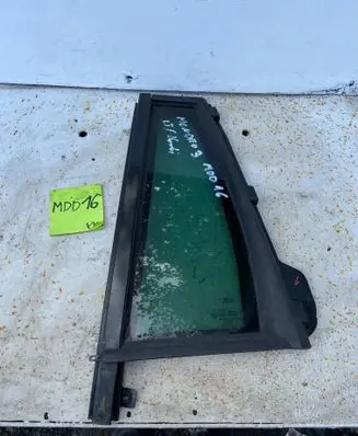 Ford Mondeo Mk III Rear door window glass 43R001108 DOT27M73100A