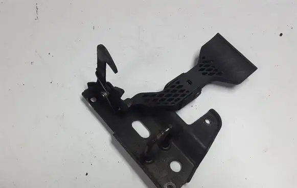 Audi A4 S4 B7 8E 8H Engine bonnet/hood lock/latch loop/hook 