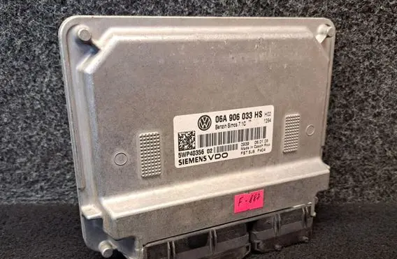Volkswagen Caddy Engine control unit/module 06A906033HS