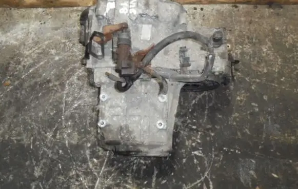 Nissan Almera Tino Manual 4 speed gearbox 6J00