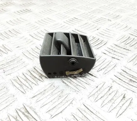 Volvo S40 Dash center air vent grill Y01104