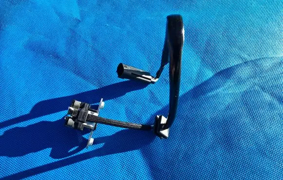 BMW X4 G02 Windshield washer spray nozzle 8365385