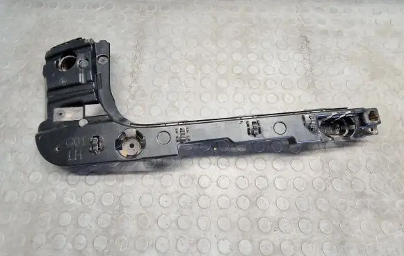 BMW X3 G01 Bumper support mounting bracket corner 7400665