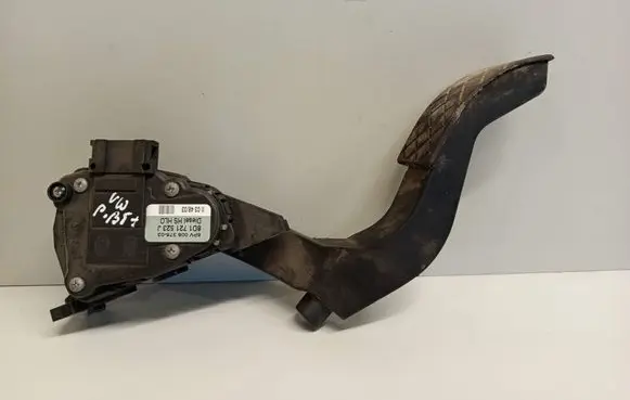 Volkswagen PASSAT B5.5 Accelerator throttle pedal 8D1721523J