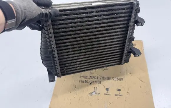 Audi Q7 4L Intercooler radiator S5027001 7L6145803D