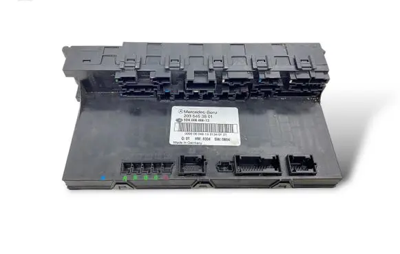 Mercedes-Benz C W203 Fuse module 2035453801