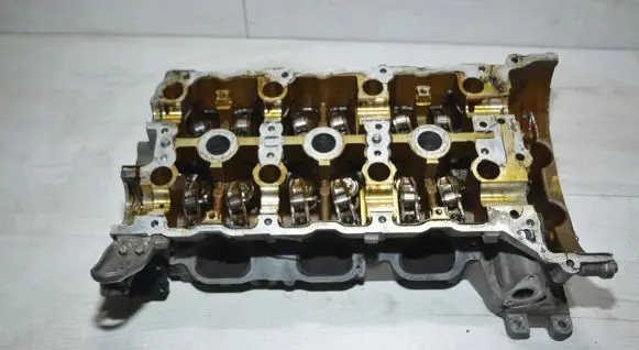 Mercedes-Benz CLS C219 Engine head 2720160801