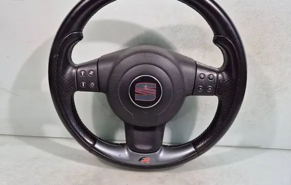 Seat Leon (1P) Steering wheel