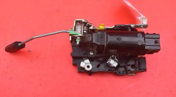 Renault Master II Front door lock