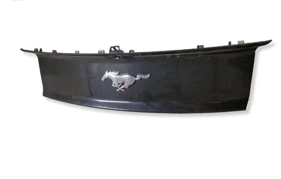 Ford Mustang VI Tailgate trim FR3B6342504