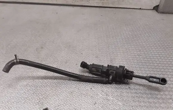 Dodge Caliber Clutch master cylinder 