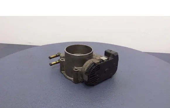 Audi A6 Allroad C5 Throttle body valve 078133062B