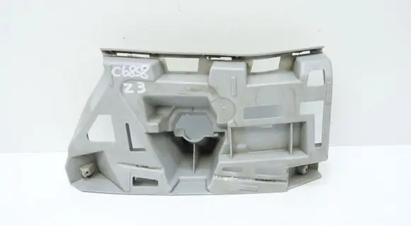 Skoda Octavia Mk3 (5E) Front bumper mounting bracket 5E0807056A