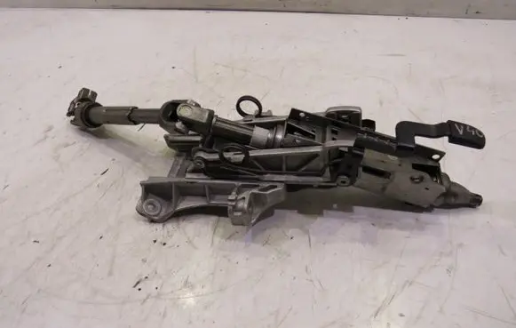 Volvo V40 Steering wheel axle 31387340