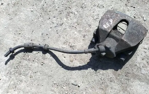 Ford Focus C-MAX Front brake caliper