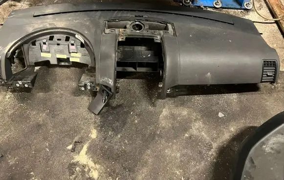 Volkswagen Touareg I Dashboard 7L6857076