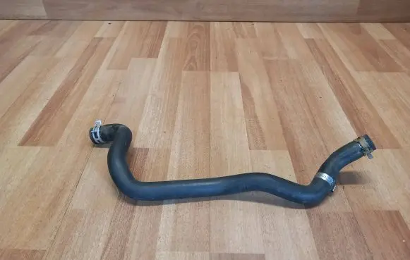 Renault Scenic II - Grand scenic II Engine coolant pipe/hose 8200320167