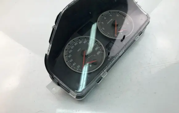 Volvo V50 Speedometer (instrument cluster) 30786343