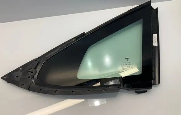 Tesla Model S Rear side window