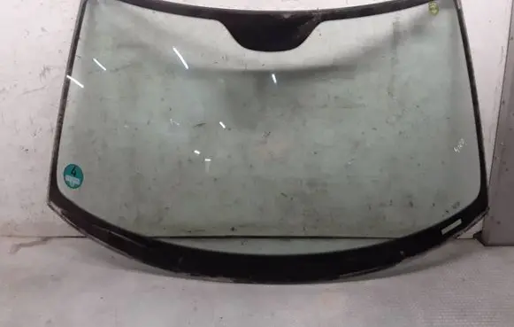 Cadillac BLS Front windscreen/windshield window 