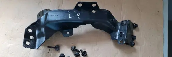 Audi A6 C7 Fender mounting bracket 4G0805463A 94A7CCZ0