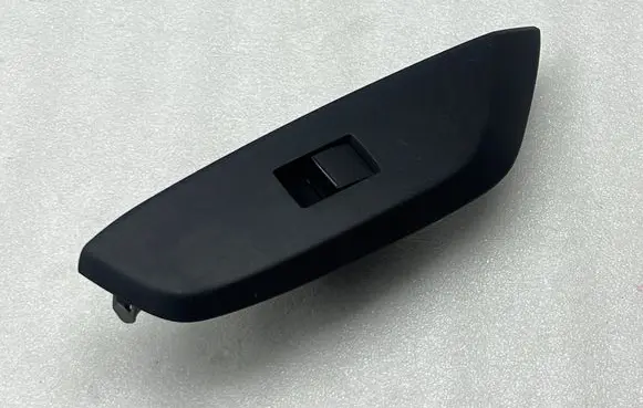 Toyota Yaris Cross Electric window control switch 74231K0080