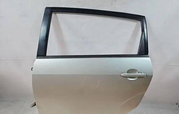 Toyota Corolla Verso AR10 Rear door