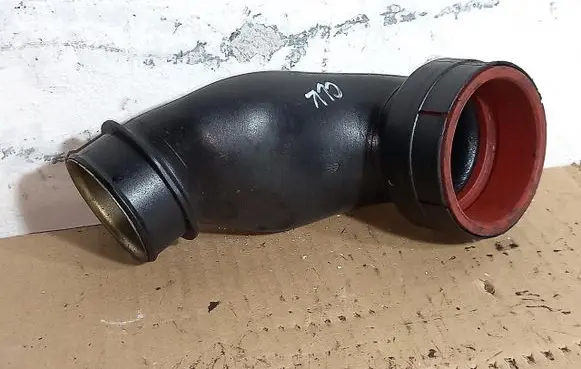 Mercedes-Benz C W203 Air intake hose/pipe A2710901437