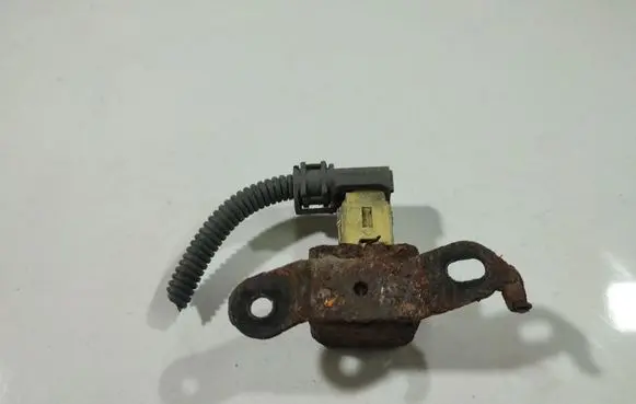Toyota Corolla E120 E130 Airbag deployment crash/impact sensor 