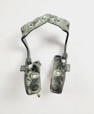 Nissan Pathfinder R52 Tailgate/trunk/boot hinge