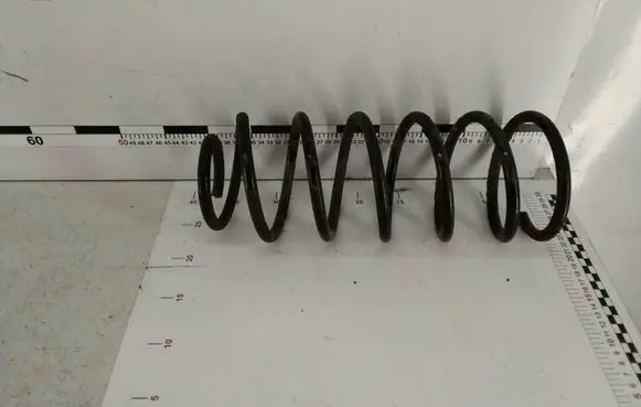 Volkswagen Golf IV Front coil spring