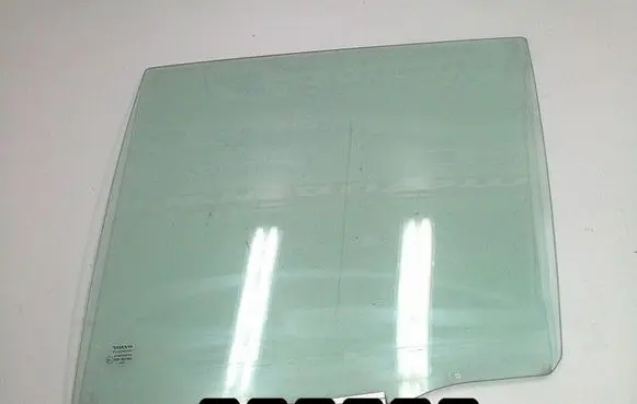 Volvo XC90 Front door window glass four-door 43R-001582
