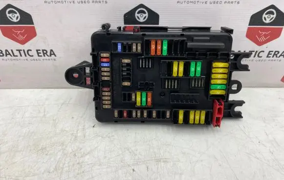 BMW 4 F36 Gran coupe Fuse module 9389070 19561000001