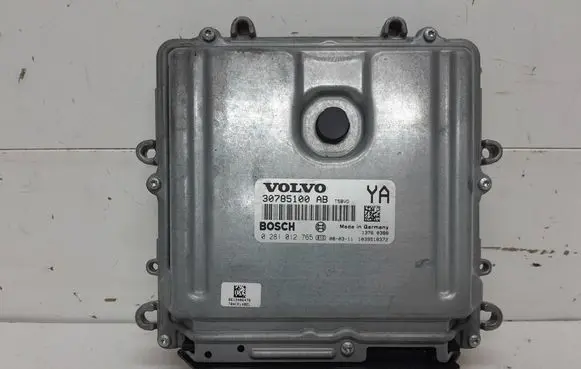 Volvo V70 Engine control unit/module 30785100