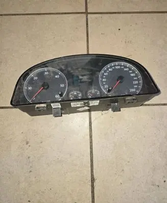 Volkswagen Caddy Speedometer (instrument cluster) 1T0920860G VWZ7Z0C8802360 V3350110