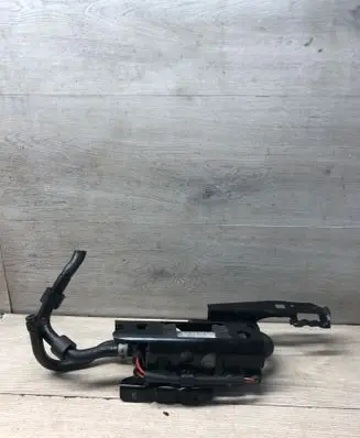 Volkswagen Touran II Fuel injection high pressure pump 5N0906129B 1K0127023N L22810G