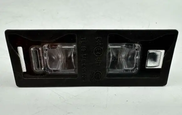 Audi Q2 - Number plate light 8W6943021A