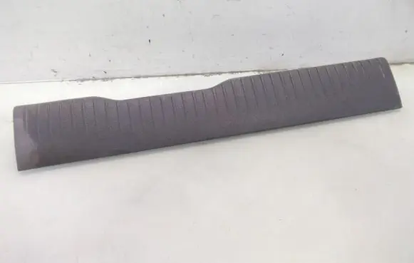 Jeep Grand Cherokee (WK) Front sill trim cover