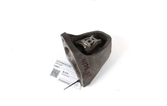 Volvo V60 Engine mount bracket 31686814