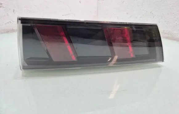 Tailgate rear/tail lights
