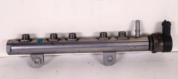 Jeep Grand Cherokee Fuel main line pipe 35022119G