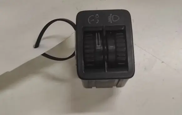 Volkswagen PASSAT B6 Headlight level height control switch