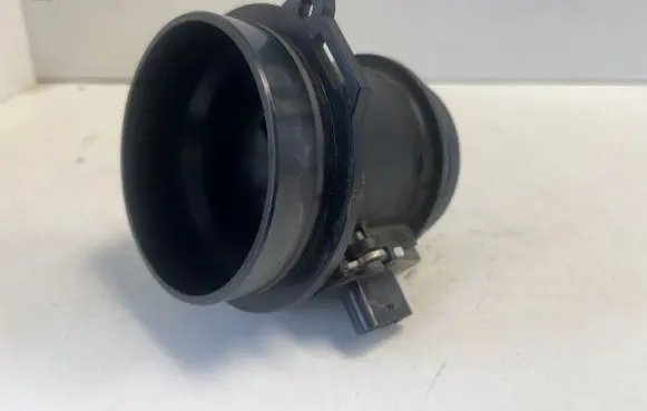 Volkswagen Touareg II Mass air flow meter 059906461N