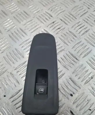 Volkswagen Golf VI Electric window control switch