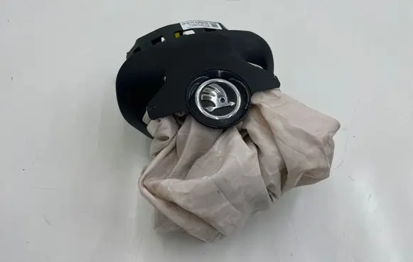 Skoda Octavia Mk3 (5E) Steering wheel airbag 5E0880201