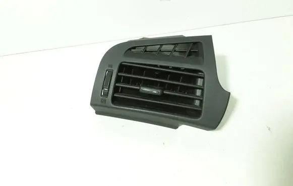 Toyota Verso Dashboard side air vent grill/cover trim 556600F020 20033