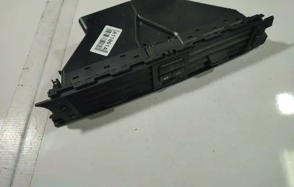 BMW 3 E90 E91 Dash center air vent grill E3222W